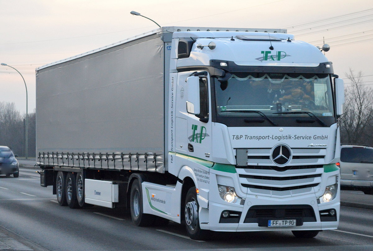 MB NEW ACTROS 1845 Sattelzug der Sped. T&P TRANSPORT-LOGISTIK-SERVICE GmbH am 23.11.16 Berlin Marzahn.