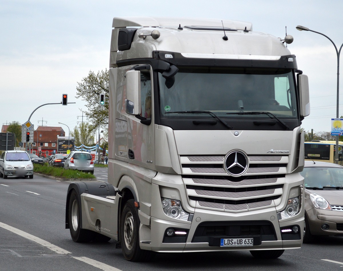 MB NEW ACTROS 1845 Zugmaschine am 11.04.14 Schönefeld.