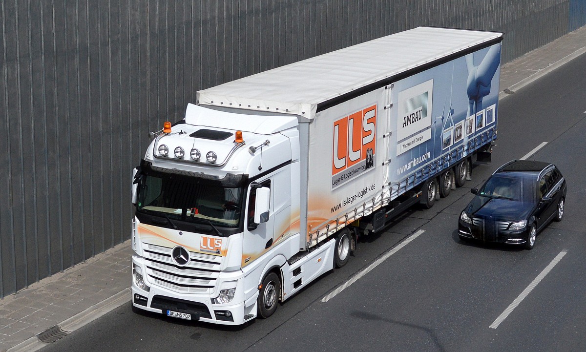MB NEW ACTROS 1945 Sattelzug der Fa.LLS am 13.04.15 Berliner Stadtautobahn Höhe Kaiserdamm.