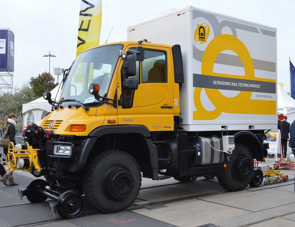 MB UNIMOG U 400 von ZAGRO umgebaut zum Zweiwege- Bahngleismessfahrzeug für die Fa. TVEMA, 26.09.14 Inno Trans Berlin.