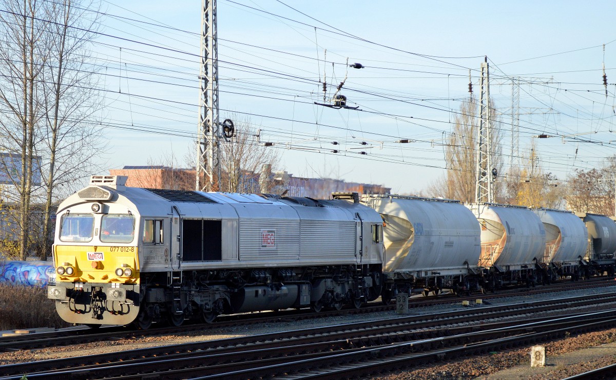 MEG 077 012-8 mit Zementstaubzug (leer) Richtung Rüdersdorf am 10.12.15 Berlin-Springpfuhl.