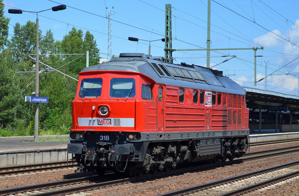 MEG 318 (232 690-8) am 29.06.16 Bf. Flughafen Berlin-Schönefeld.