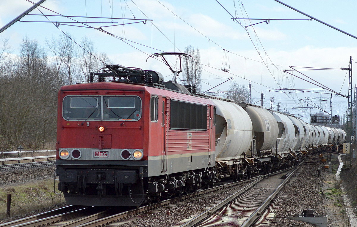 MEG 702/155 179-5 mit Zementstaubzug am 10.03.17 Berlin-Hohenschönhausen. 
