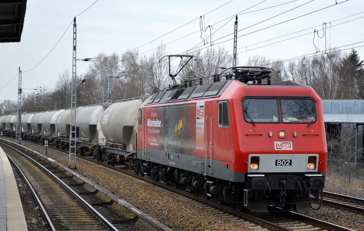 MEG 802 (156 002-8) mit der interessanten Eigenwerbug für neue Mitarbeiter mit Ganzzug Staubgutsilowagen Richtung Berlin, 18.03.14 Mühlenbeck/Mönchmühle b.Berlin.