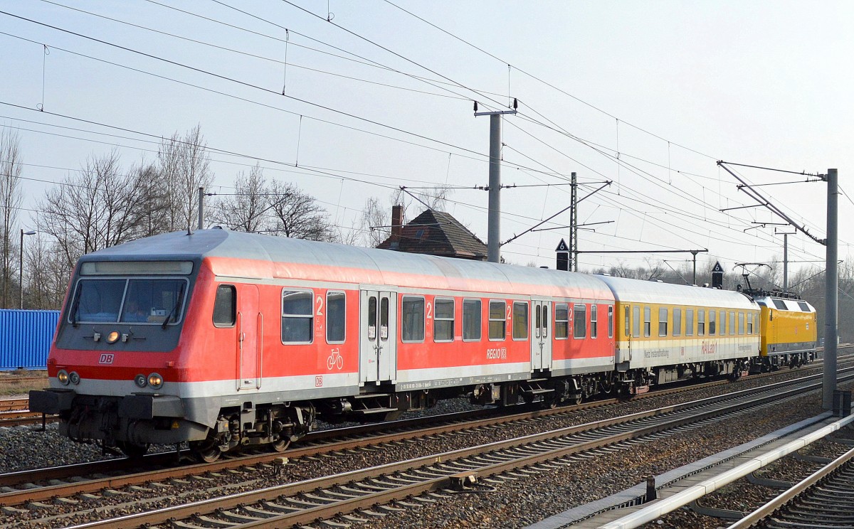 Messzug der DB Systemtechnik mit Schublok 120 160-7 am 25.03.15 Berlin-Blankenburg. 