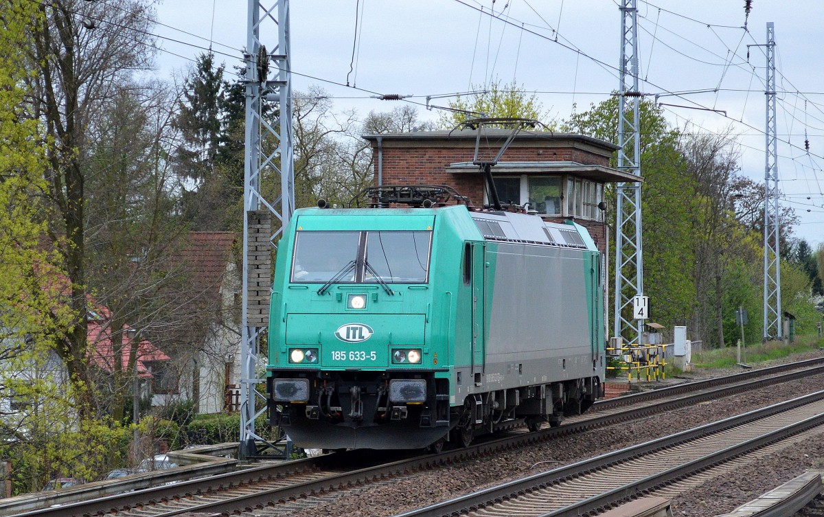 Mietlok von ITL 185 633-5 (91 80 6185 633-5 D-RBSAF, Bombardier Bj.2009) Richtung Bernau am 10.04.14 Berlin-Karow.