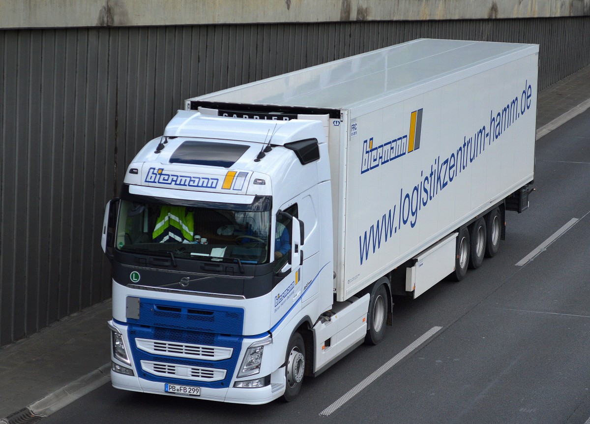 Moderne VOLVO FH 480 Zugmaschine mit Kühlthermoauflieger der Sped. biermann am 07.05.15 Berliner Stadtautobahn Höhe Knobelsdorffstr.