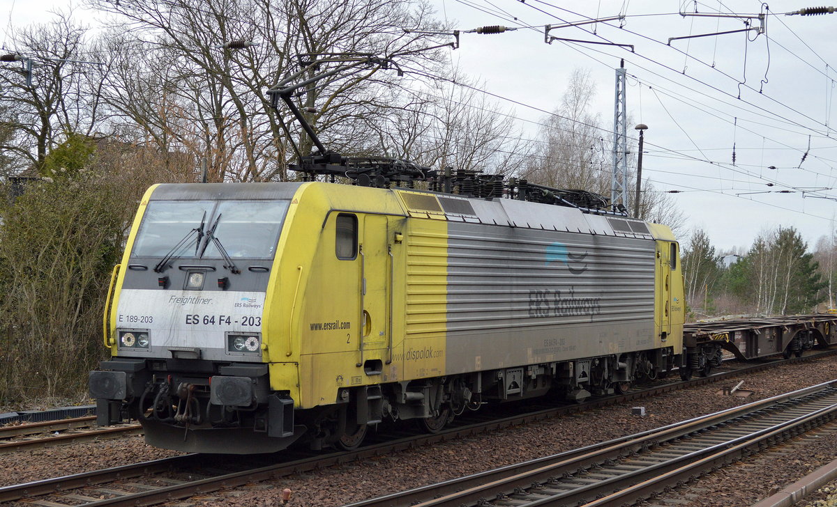 MRCE Dispo 189 203-3 im Moment untervermietet an LTE Netherlands B.V. mit einem Containerzug (leer) Richtung Polen am 16.03.17 Berlin-Hirschgarten.