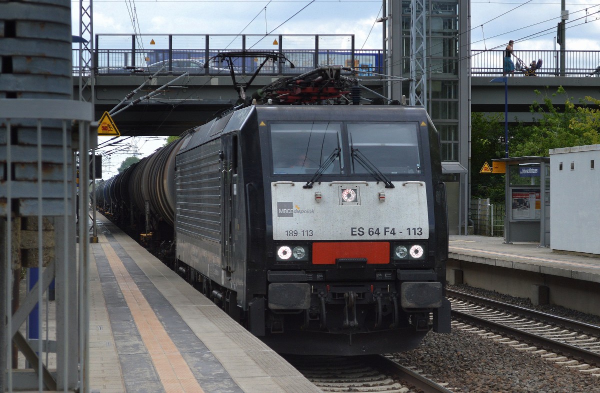 MRCE Dispolok 189-113/ES 64 F4-113 für die LTE mit Kesselwagenzug am 15.07.15 Berlin-Hohenschönhausen. 