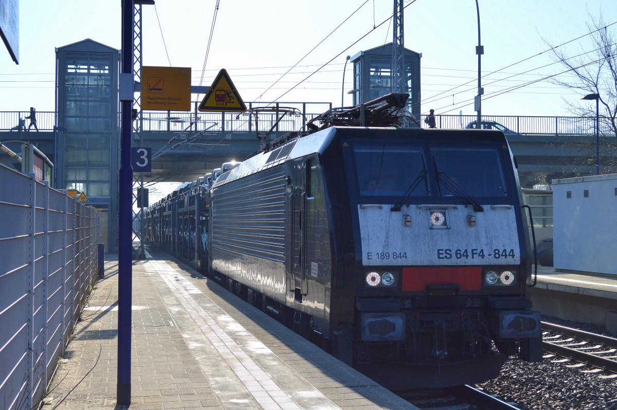 MRCE Dispolok ES 64 F4-844 für die PKP-Cargo mit PKW-Transportzug (fabrikneue Fiat) am 26.02.15 Berlin-Hohenschönhausen.