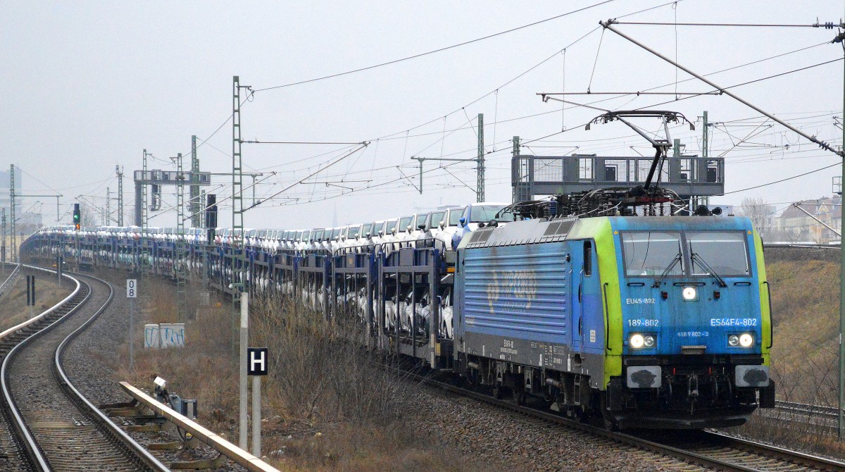 MRCE Mietlok von PKP Cargo mit 189-802/EU45-802 und PKW-Transportzug mit fabrikneuen FIAT Richtung Berlin-Spandau am 20.01.15 Vorbeifahrt Berlin-Westhafen.