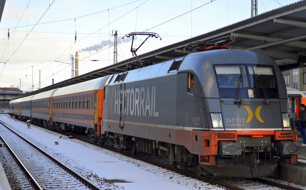 Nachdem Wintersturm der vergangenen Nacht wird der Locomore nach Stuttgart diesmal vom Norden in den Süden durchgehend durch Schneelandschaften düsen, 05.01.17 Bf. Berlin-Lichtenberg.