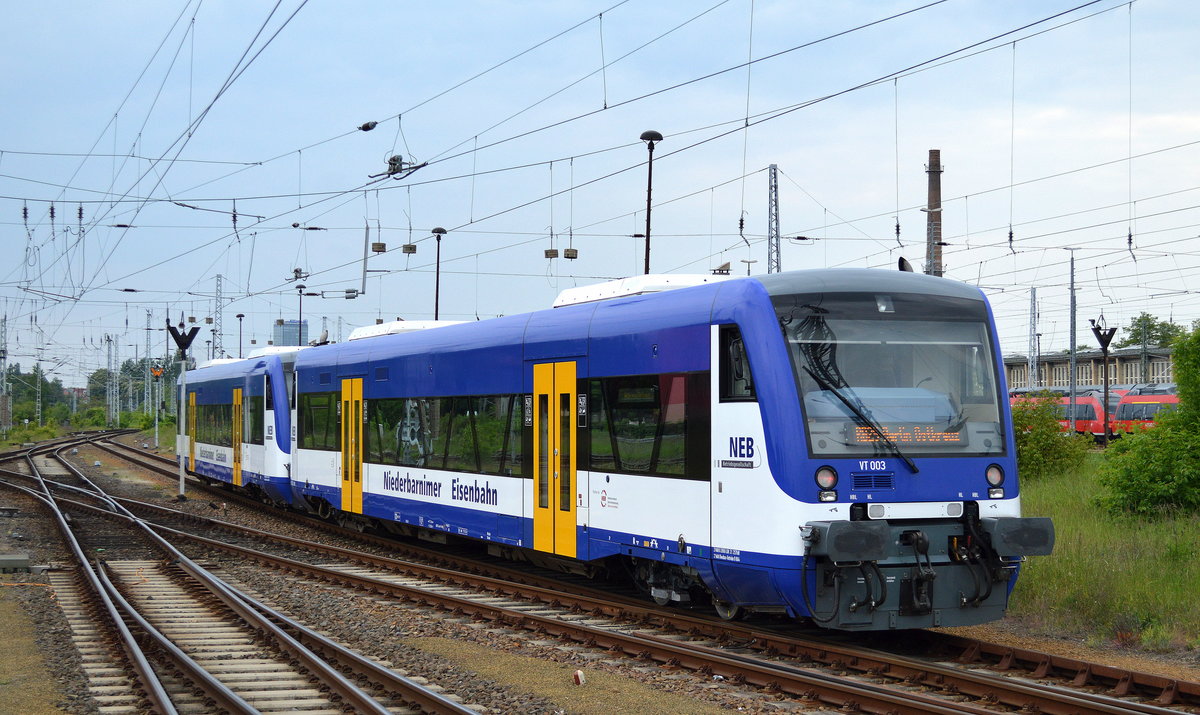 NEB als RB25 nach Berlin-Ostkreuz mit VT 008 (650 540-7) + VT 003 am 18.05.16 bf. Berlin-Lichtenberg.