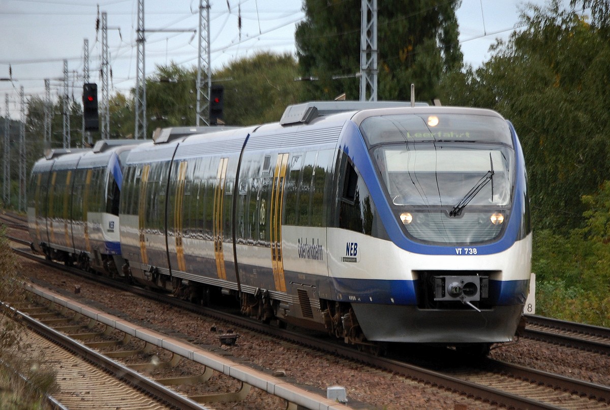 NEB Triebz�ge VT 738 + VT 737 fahren zur Bereitstellung im Bhf. Berlin-Lichtenberg, 25.09.13 Berlin-Karow.