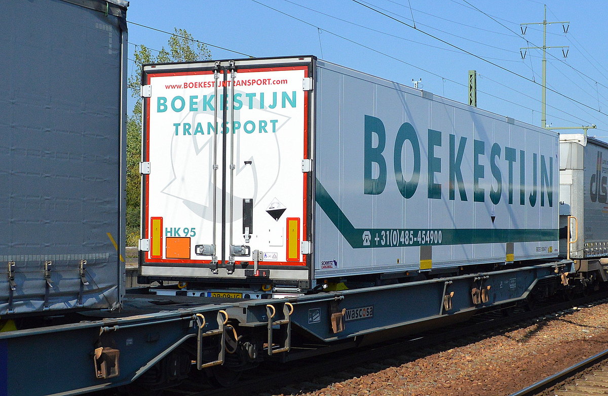 Niederl�ndischer LKW Trailer vom Transportunternehmen Boekestijn Transport am 08.09.16 Bf. Flughafen Berlin-Sch�nefeld.