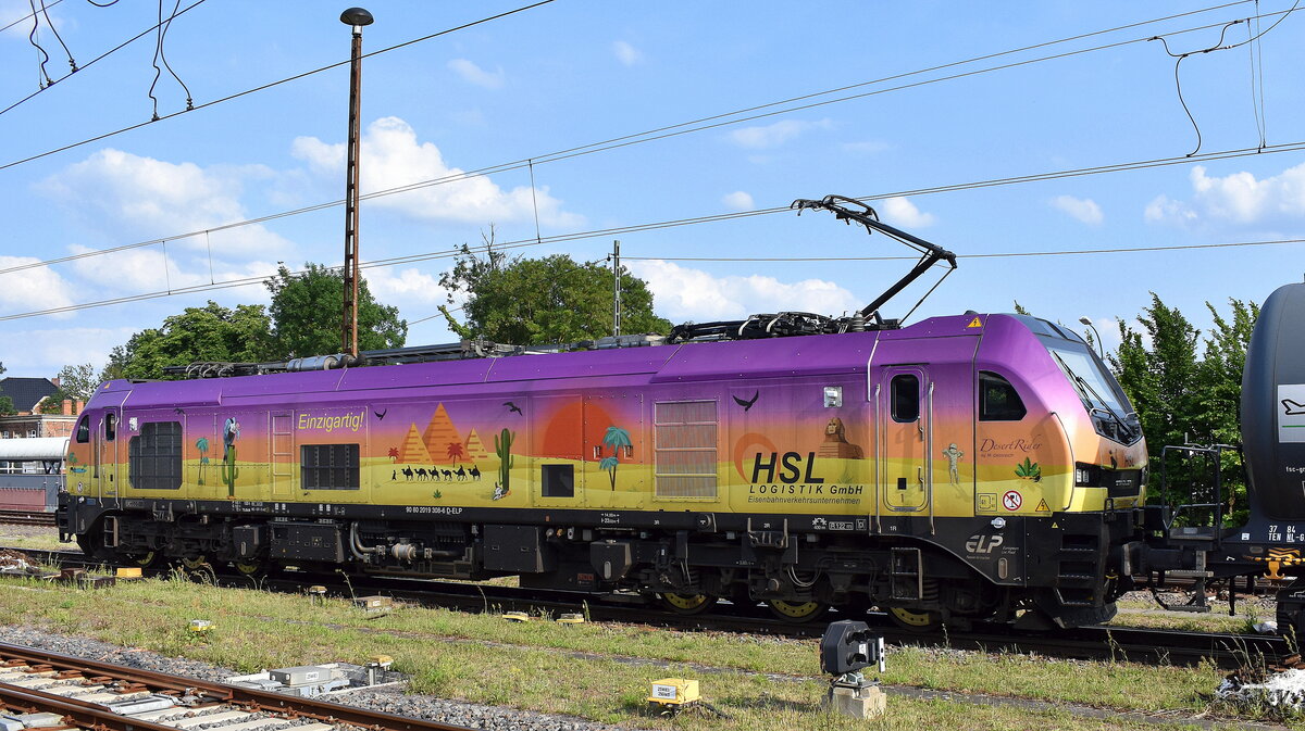 Noch mal im Seitenprofil! HSL Logistik GmbH, Hamburg [D] mit der geleasten ELP Euro9000 Lok  2019 308-6  [NVR-Nummer: 90 80 2019 308-6 D-ELP] und einem Kesselwagenzug (für Kerosin) am 03.06.25 Höhe Bahnhof Stendal Hbf.