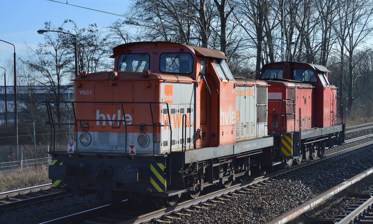 Nochmal von der anderen Seite die hvle V60.1 (345 823-9) hinter der 345 107-7 (345 224-0) am 24.02.15 Mühlenbeck/Mönchmühle b.Berlin Richtung karower Kreuz Berlin.