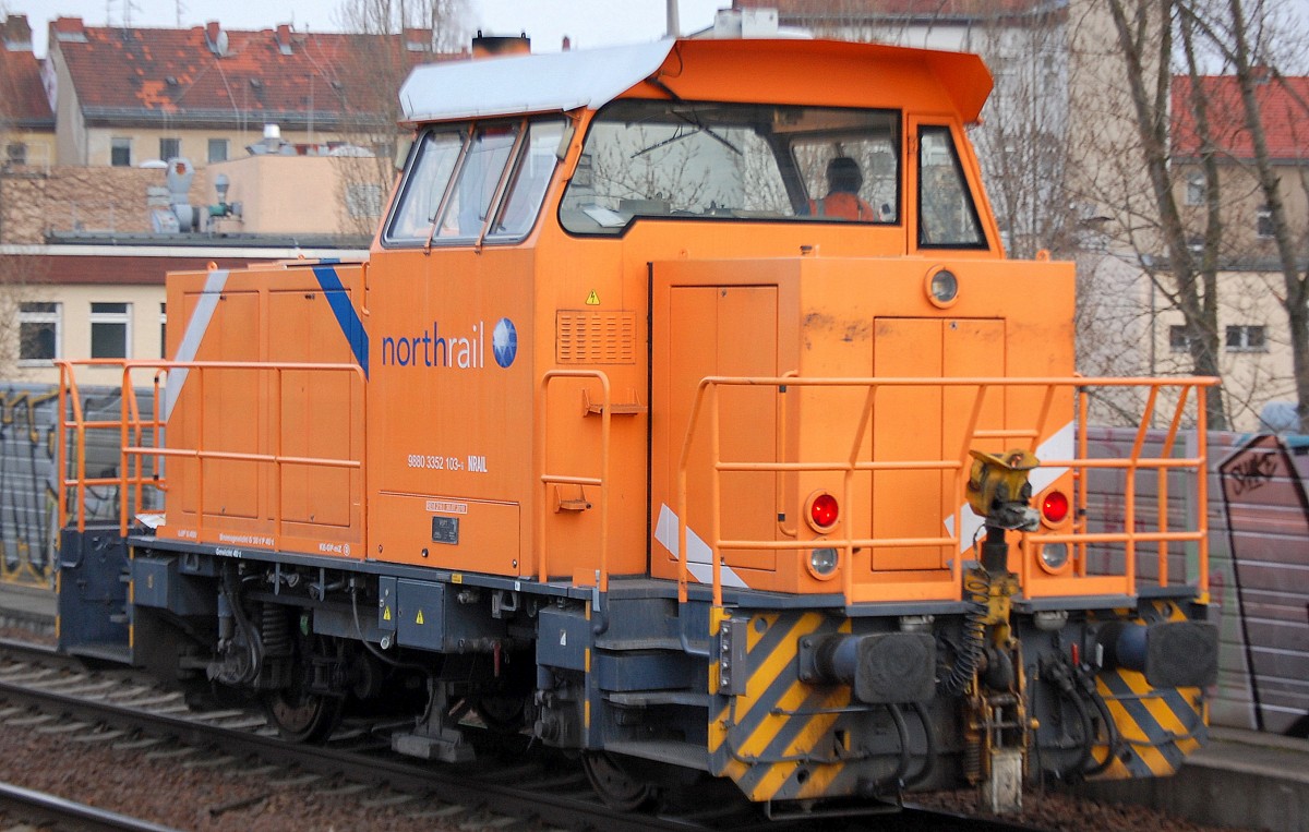 Northrail Mietlok der DB 352 103-6 Richtung Berlin-Lichtenberg am 14.01.14 Berlin-Wedding.