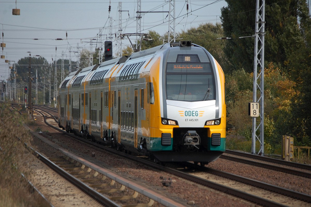 ODEG-Kiss ET 445.101 f�hrt zur Bereitstellung Richtung Karower Kreuz Berlin, 04.10.13