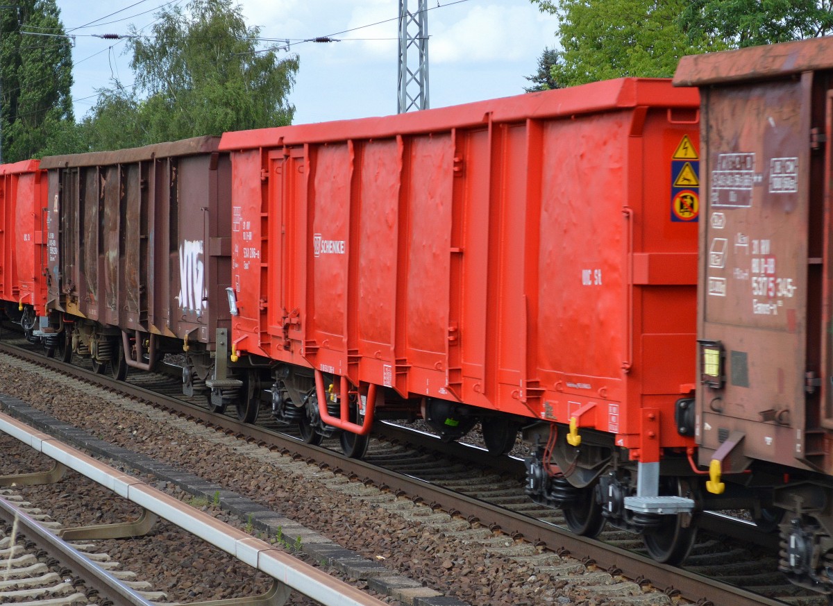 Offener Drehgestell-Wagen der DB in frischem Lack mit der Nr. 31 RIV 80 D-DB 5341 286-8 Eaos 106 am 18.6.14 Berlin-Karow.
