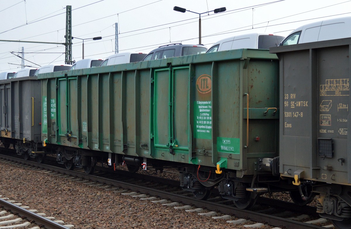 Offener G�terwagen von ITL mit der Nr. 37 RIV 80 D-ITL 0810 012-5 Tams am 01.04.14 Bhf. Flughafen Berlin-Sch�nefeld. 