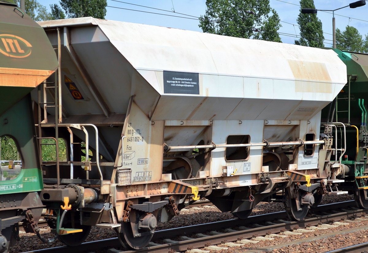 Offener Schüttgutwagen (Schotterwagen) vom Einsteller ITL mit der Nr. 47 80 D-ITL 6451 052-0 Fcs am 23.07.16 Bf. Flughafen Berlin-Schönefeld.