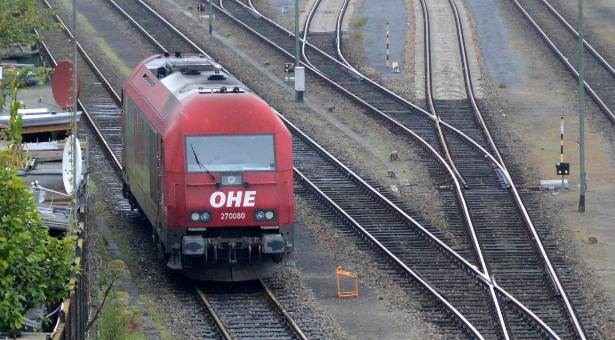 OHE 270080 (223 101-7) steht am 26.09.14 im Berliner Westhafen in Bereitschaft abgestellt um einen Containerzug zu �bernehmen.
