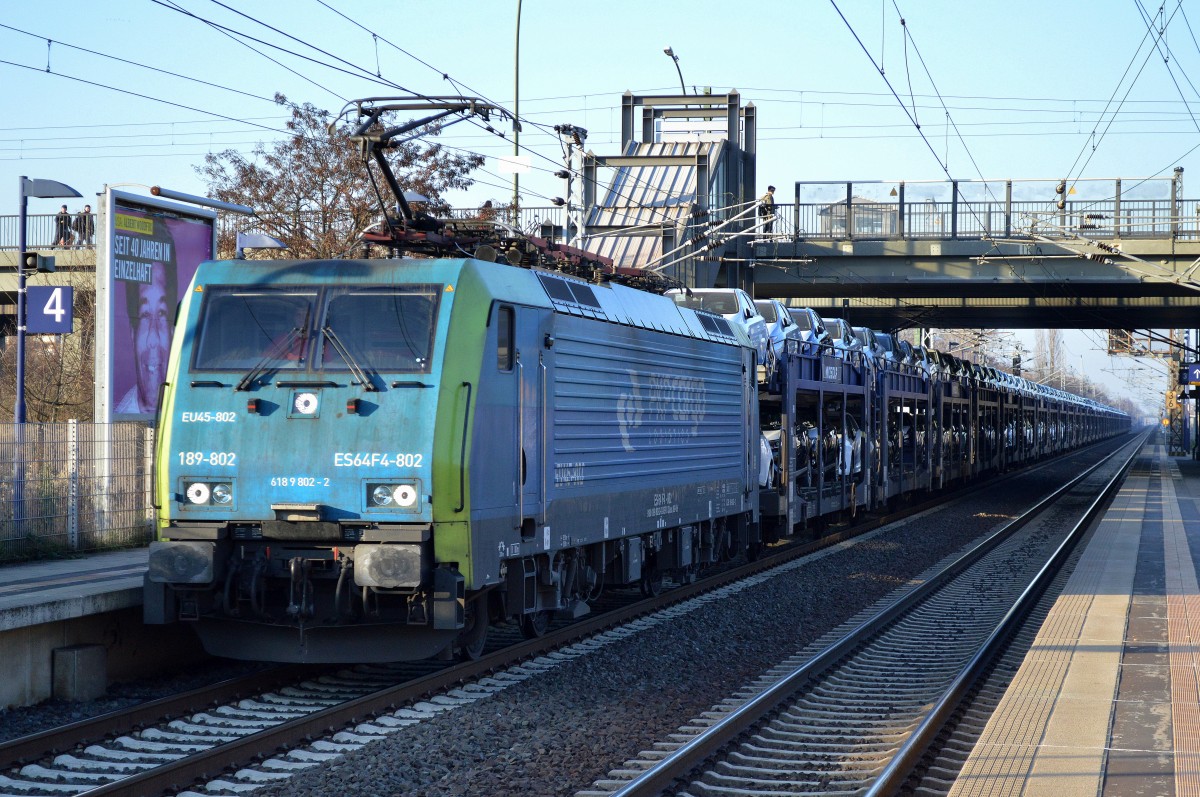 PKP Cargo EU45-802/189-802 mit PKW-Transportzug (Toyota) am 08.12.15 Berlin-Hohenschönhausen.