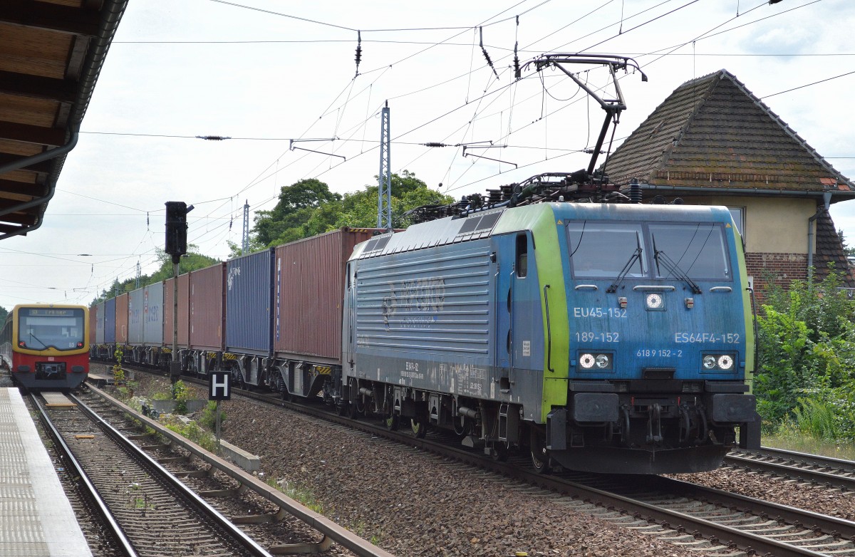 PKP Cargo mit EU45-152/189-152 mit Containerzug am 22.07.15 Berlin Köpenick.