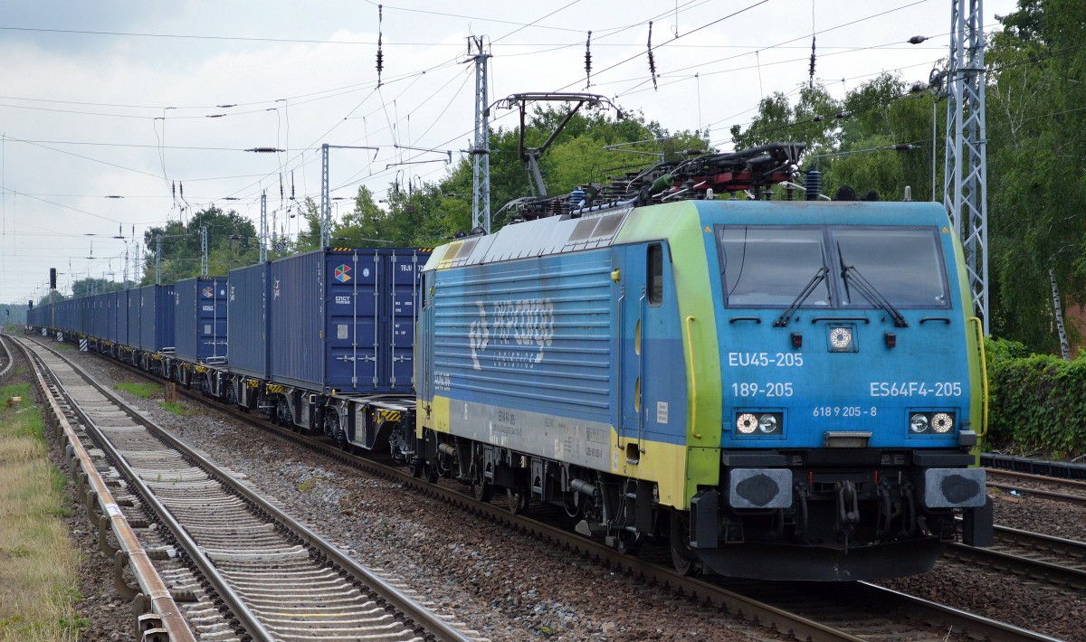 PKP Cargo mit EU45-205/189-205 mit rein blauem Containerzug am 08.07.15 Berlin-Hirschgarten.