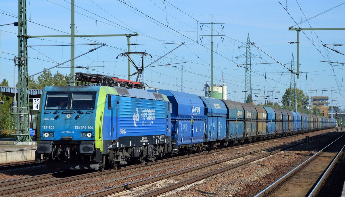 PKP Cargo mit EU45-804/189-804 und einem Schüttgutwagenzug am 02.10.15 Durchfahrt Bhf. Flughafen Berlin-Schönefeld.