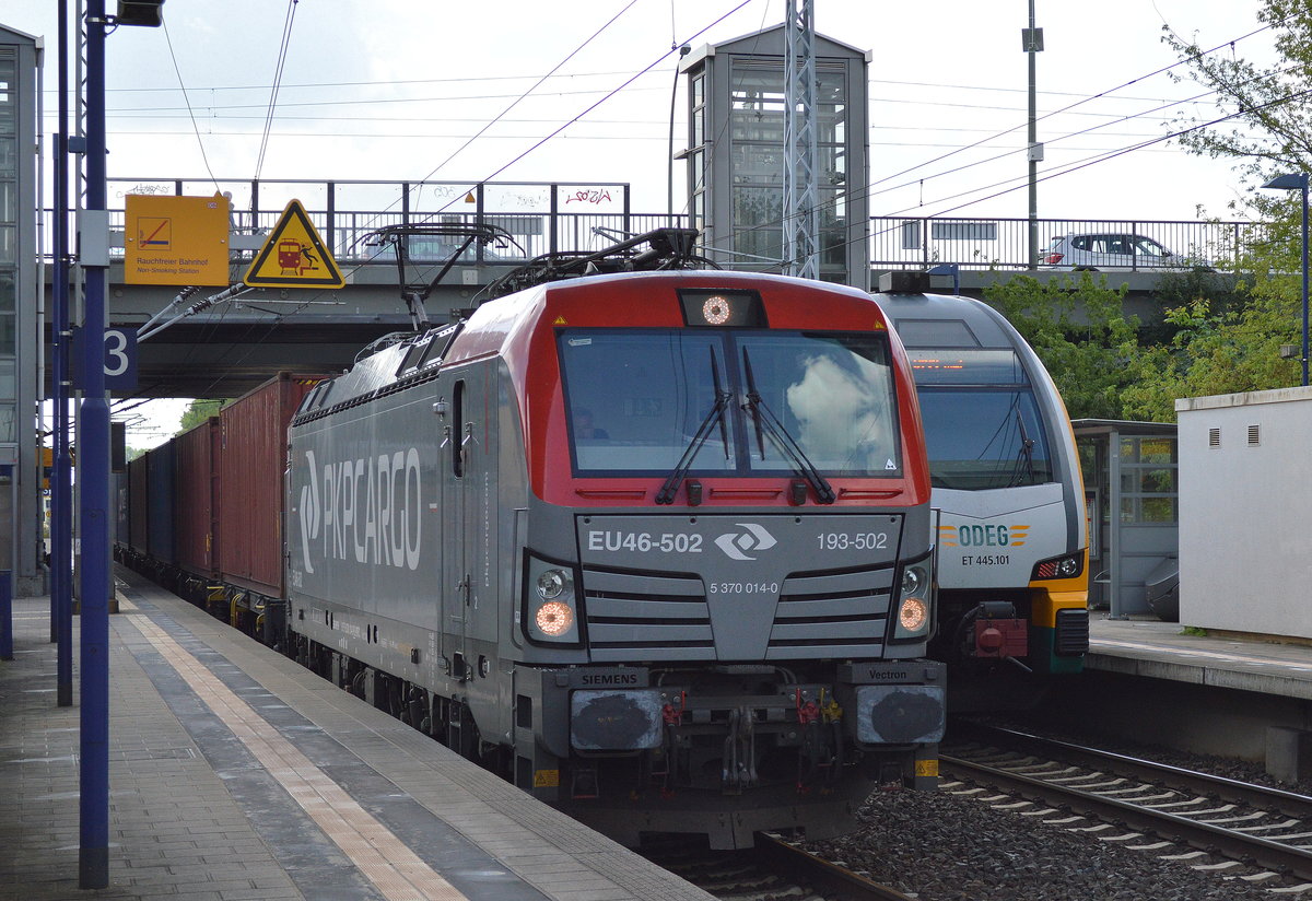 PKP Cargo mit EU46-502/193-502 mit Containerzug am 27.07.17 BF. Berlin-Hohenschönhausen.
