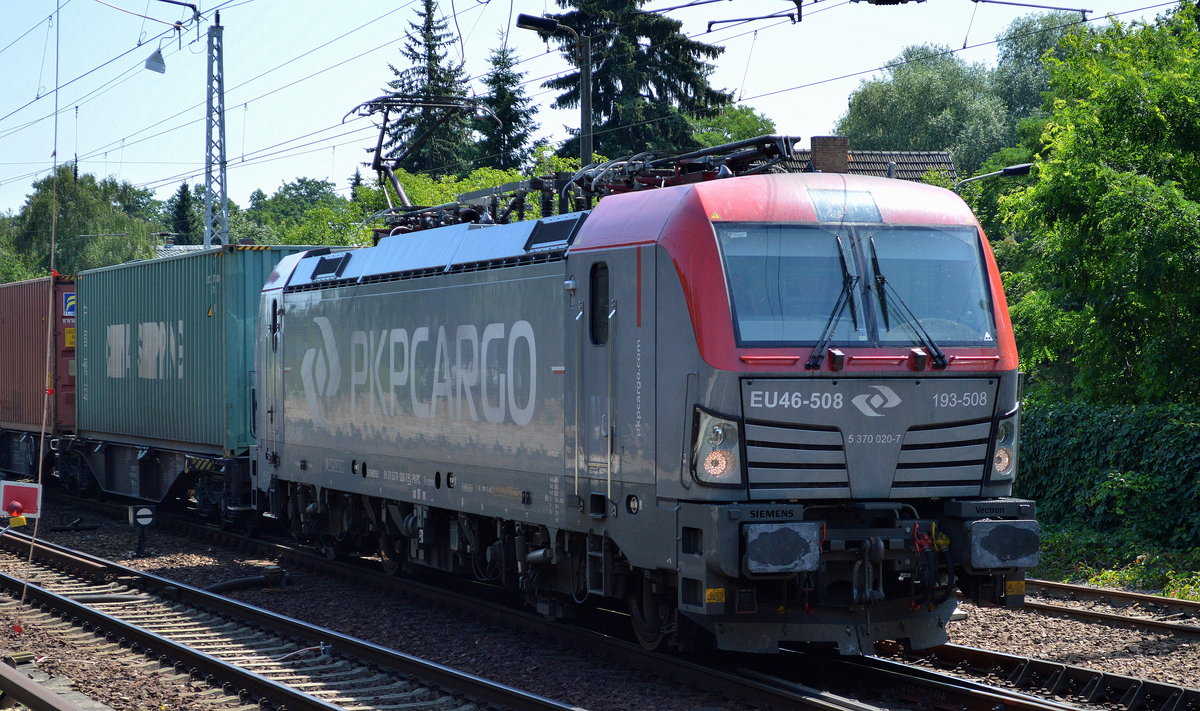 PKP Cargo mit U46-508/193-508 und Containerzug am 19.07.17 Berlin-Hirschgarten.