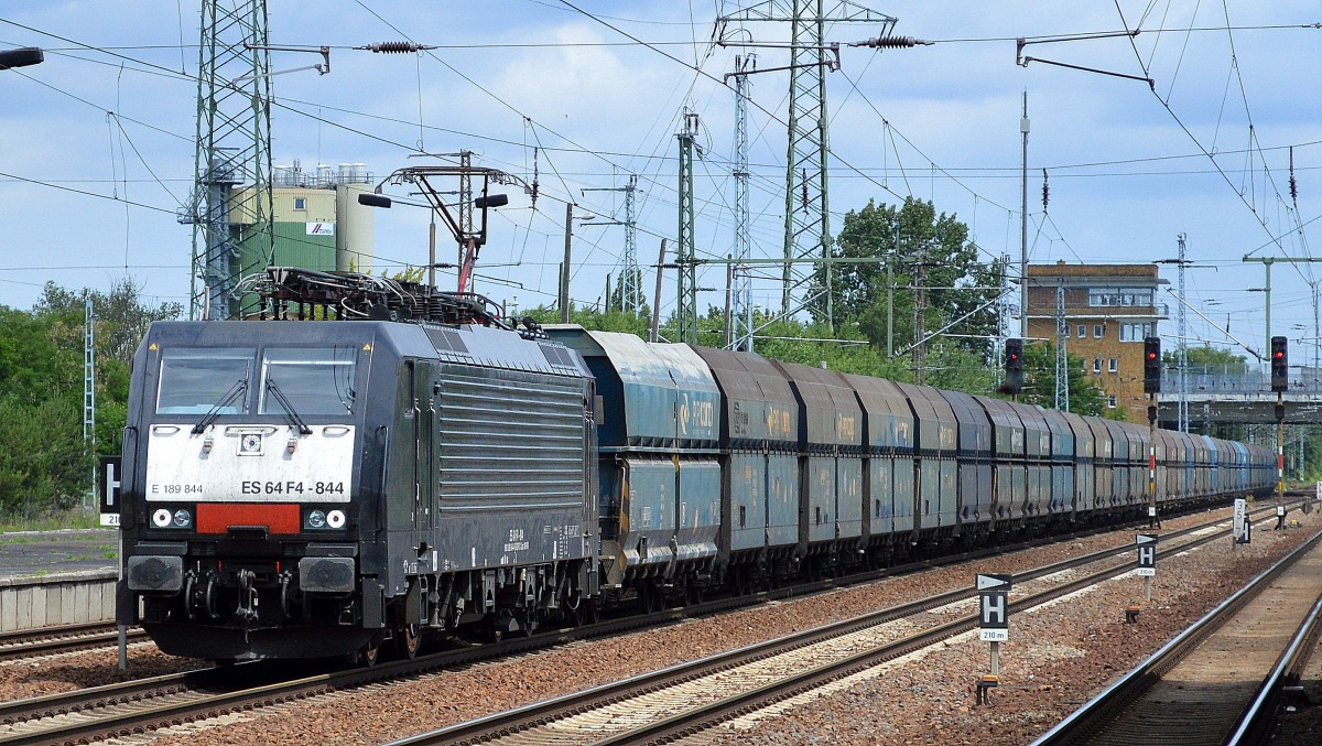 PKPC mit MRCE Dispolok E 189-844/ES 64 F4-844 und Ganzzug Schüttgutwagen am 19.06.15 Bhf. Flughafen Berlin-Schönefeld.