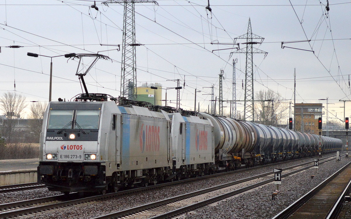 Polnische Doppeltraktion der Fa. LOTOS mit den beiden Railpool-Loks E 186 273-9 * E 186 274-7 und Kesselwagenzug am 01.03.17 Bf. Flughafen Berlin-Schönefeld.