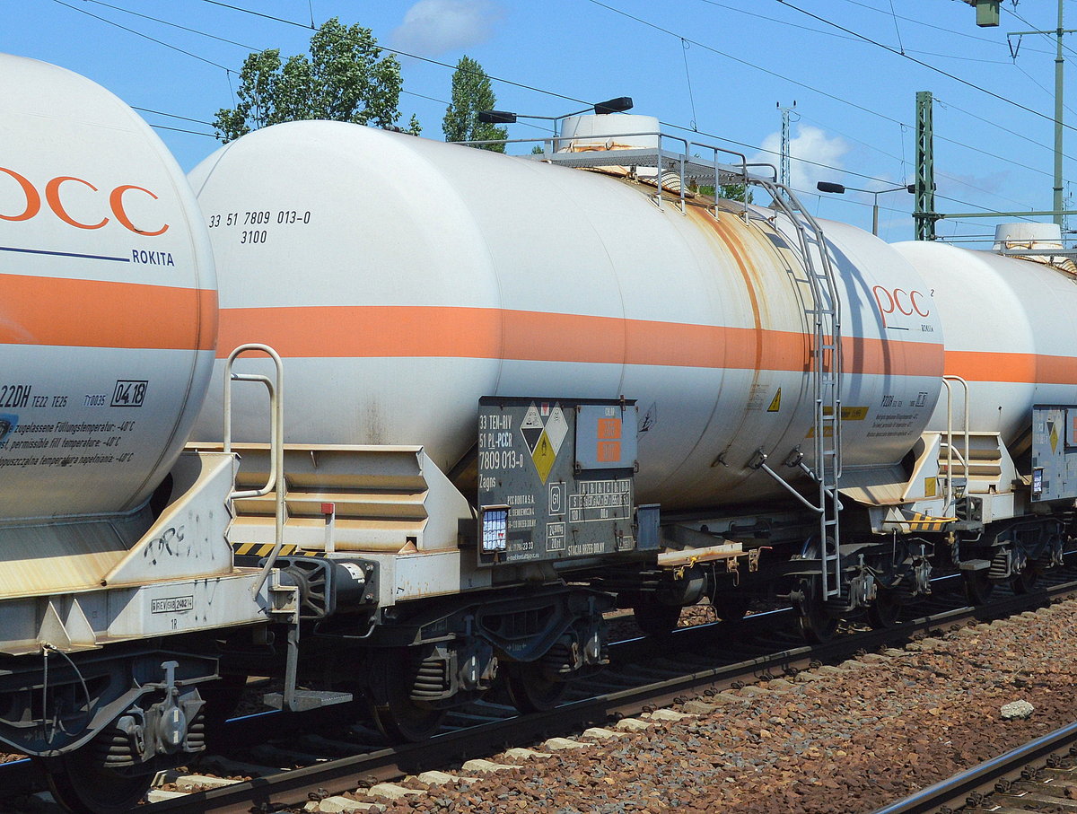 Polnischer Gasdruckkesselwagen der Fa. PCC ROKITA S.A. mit der Nr. 33 TEN-RIV 51 PL-PCCR 7809 013-0 Zagns (UN-Nr. 265/1017 = Chlorgas) am 29.06.16 Bf. flughafen Berlin Schönefeld. 