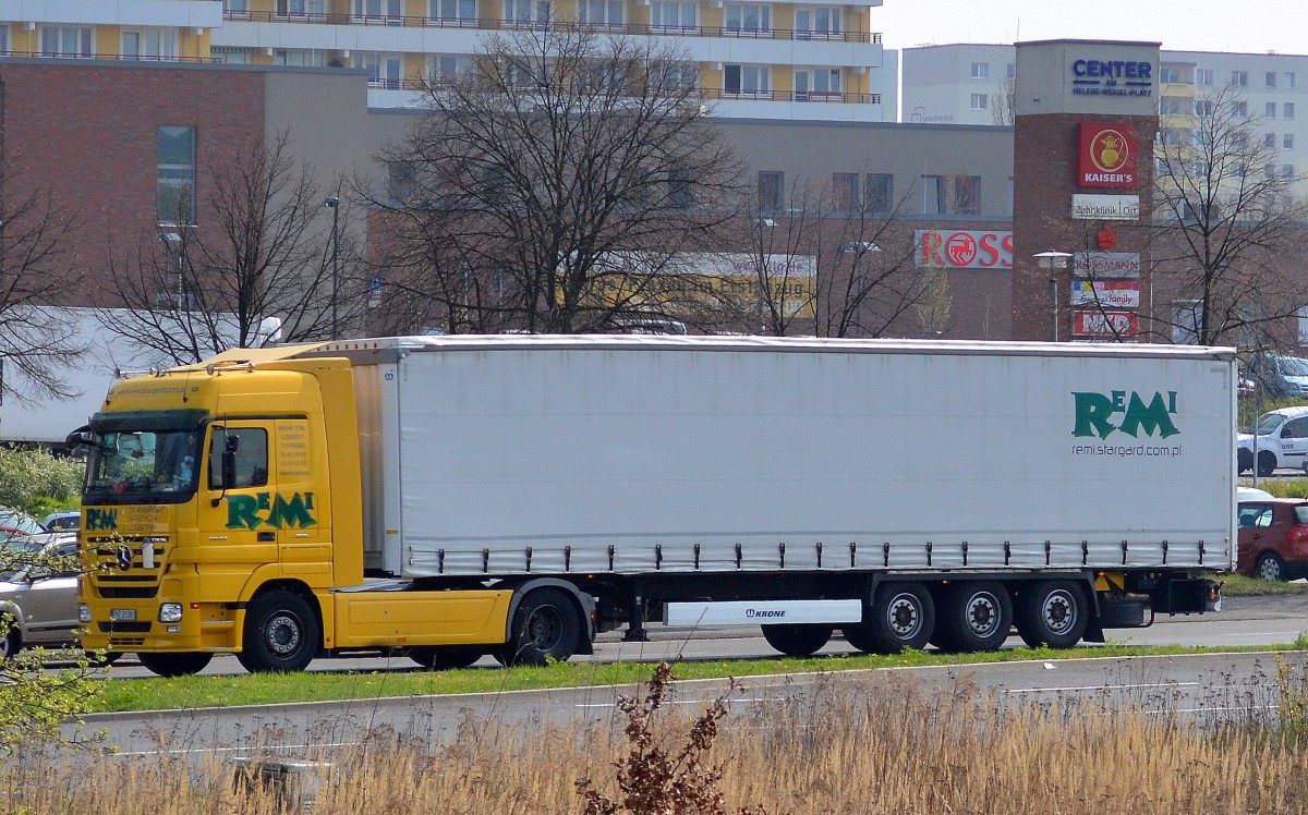 Polnischer Sattelzug mit MB ACTROS 1844 Sattelzug der Fa. REMI am 03.04.14 Berlin-Marzahn.