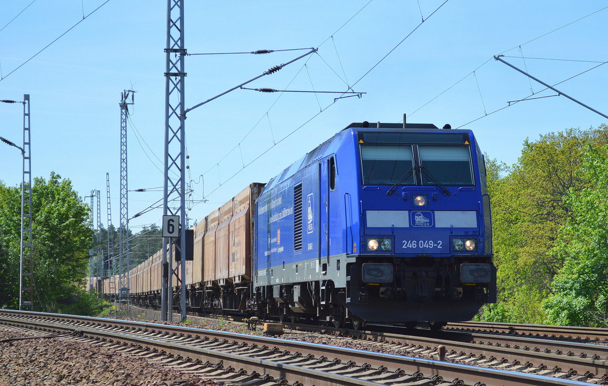 PRESS 246 049-2((246 011-1)9 mit Hackschnittzelzug am 17.05.17 Berlin-Wuhlheide.