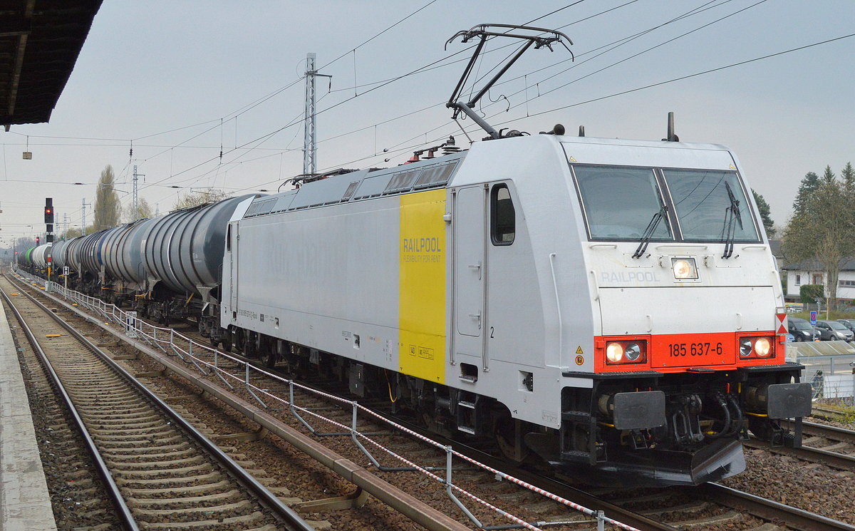 Railpool Lok 185 637-6 für CTL mit Kesselwagenzug am 05.04.17 Berlin-Karow.