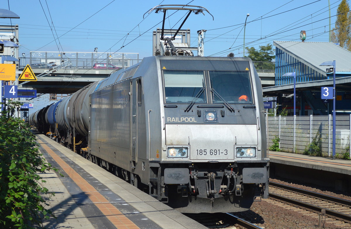 Railpool-Lok 185 691-3 für ? mit Kesselwagenzug am 19.09.17 Bf. Berlin-Hohenschönhausen.
