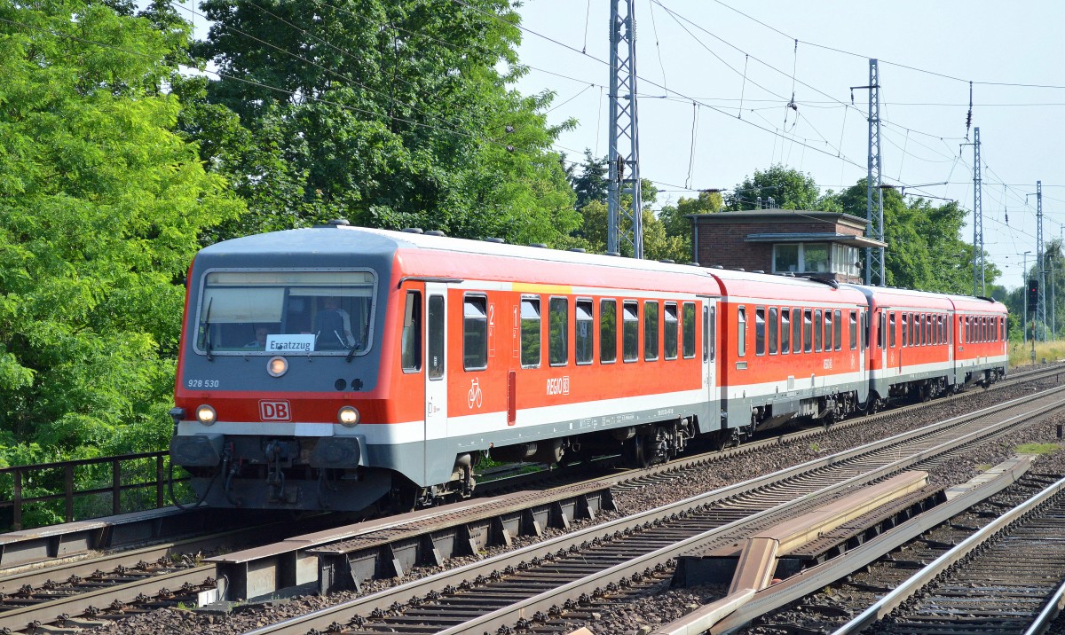 RB 66 nach Szczecin Glowny mit 928 530 + 628 587 am 10.06.14 Richtung Bernau in Berlin-Karow.