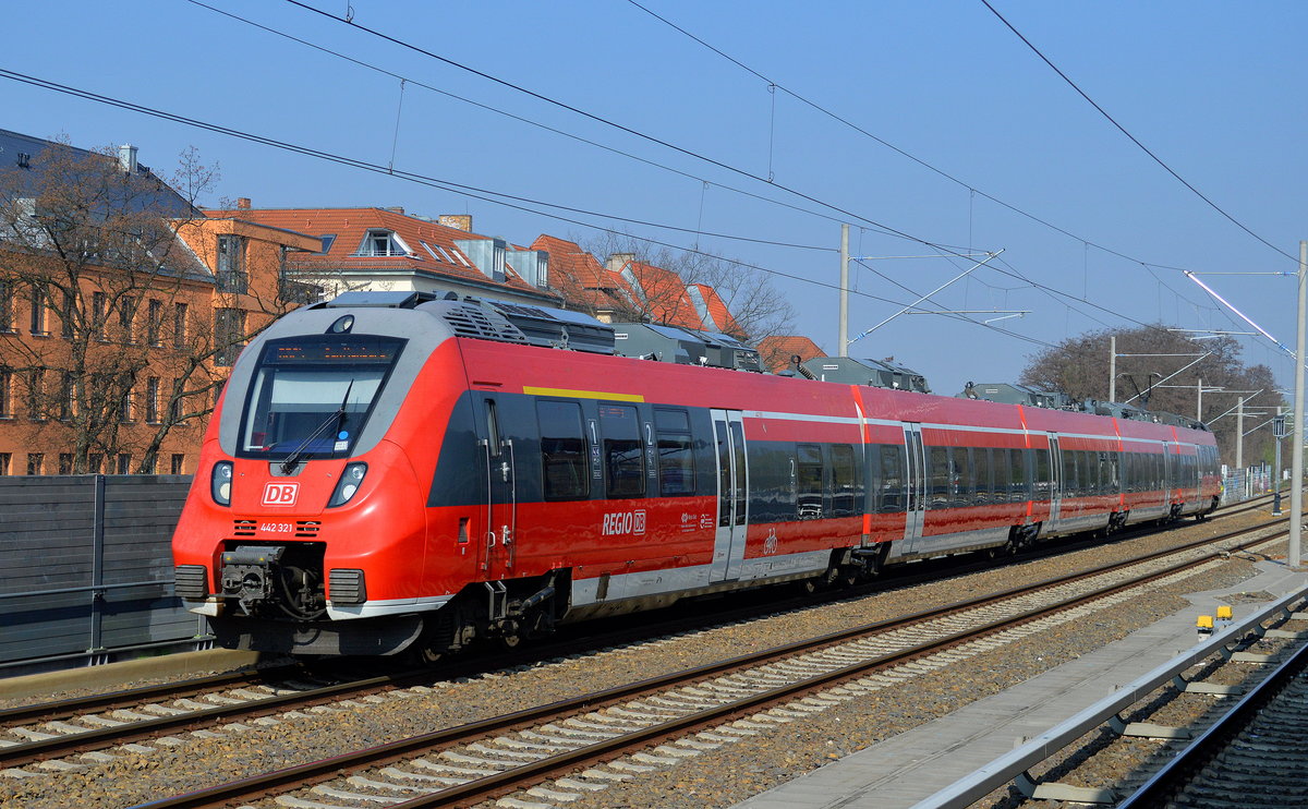 RB14 nach Senftenberg mit 442 321 am 13.04.16 Berlin-Baumschulenweg.