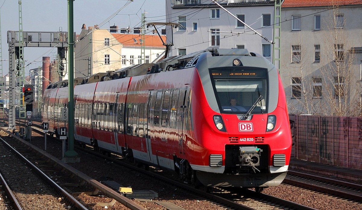 RB19 nach Senftenberg mit 442 820 Richtung Berlin Hbf.(tief) aam 25.02.14 Berlin-Wedding