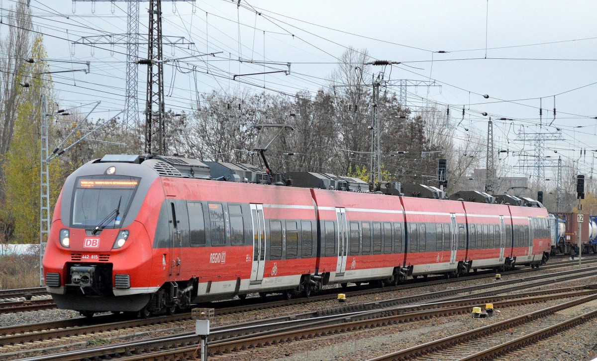 RB24 nach Berlin-Lichtenberg mit 442 815 am 26.11.15 Berlin-Springpfuhl. 