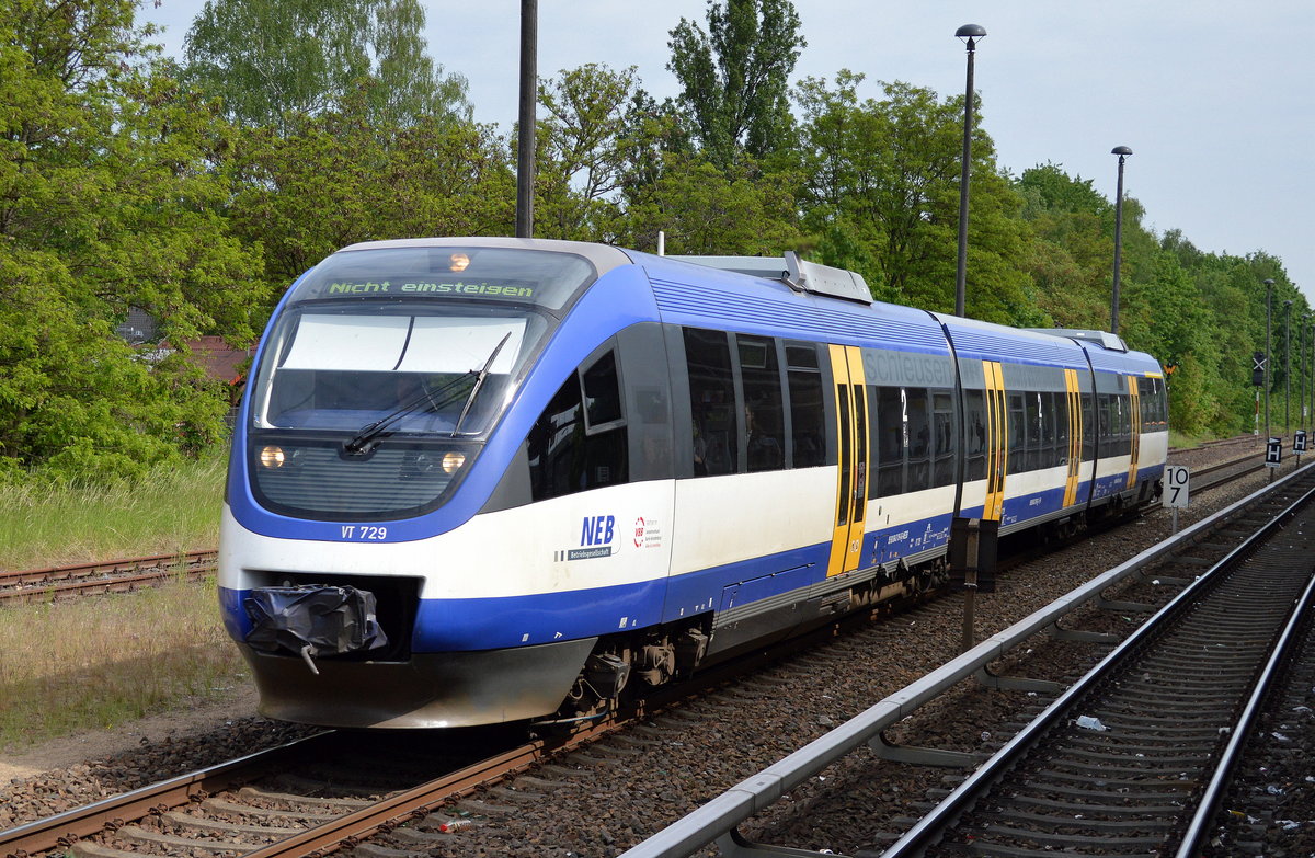 RB25 mit NEB VT 729 aus Werneuchen Richtung Berlin Lichtenberg am 19.05.16 Berlin Marzahn.