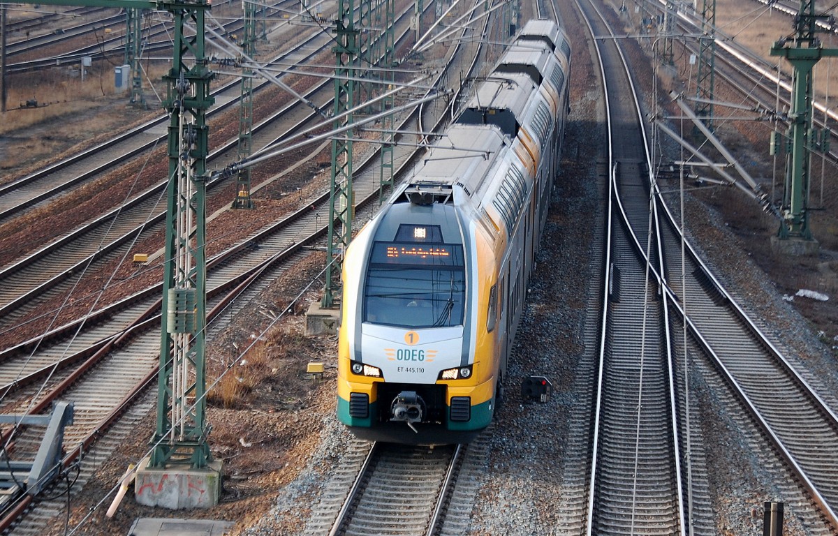 RB4 nach Ludwigsfelde am 14.01.14 Richtung Berlin Hbf (tief) mit ODEG.KISS ET 445.110 Höhe Berlin-Putlitzbrücke.