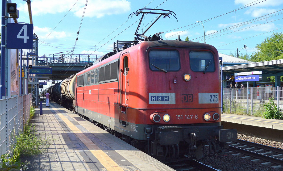 RBH 275/151 147-6 mit Kesselwagenzug am 14.06.17 Bf. Berlin-Hohenschönhausen.