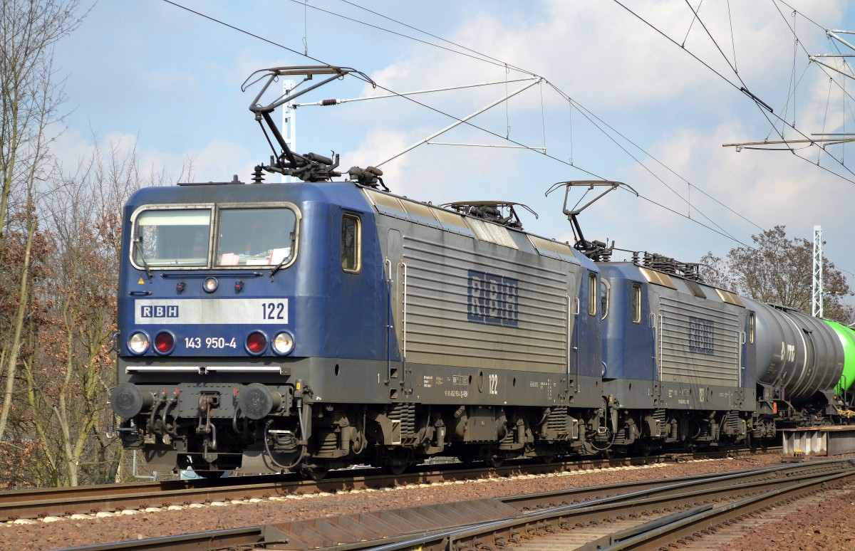 RBH Doppeltraktion 122/143 950-4 + 123/143 941-3 mit Kesselwagenzug (Benzin) am 08.03.16 Berlin-Wuhlheide.