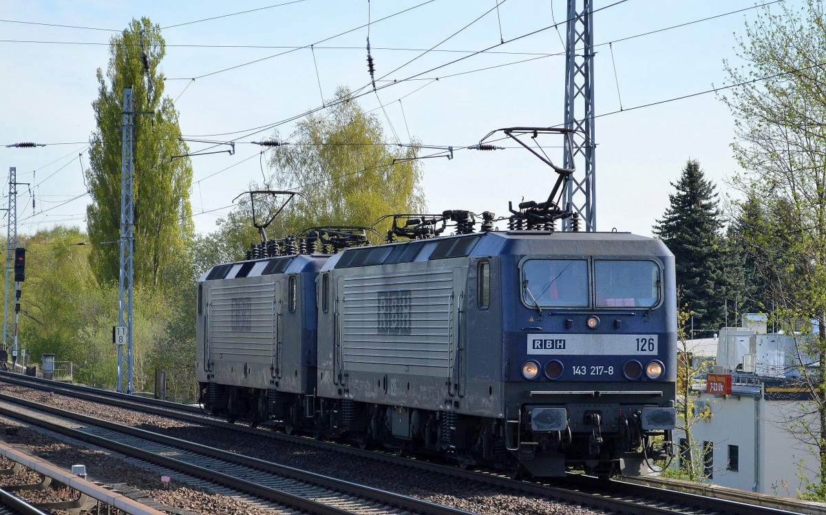RBH/143 217-8 + RBH 111/143 911-6am 17.04.14 Richtung Karower Kreuz Berlin.