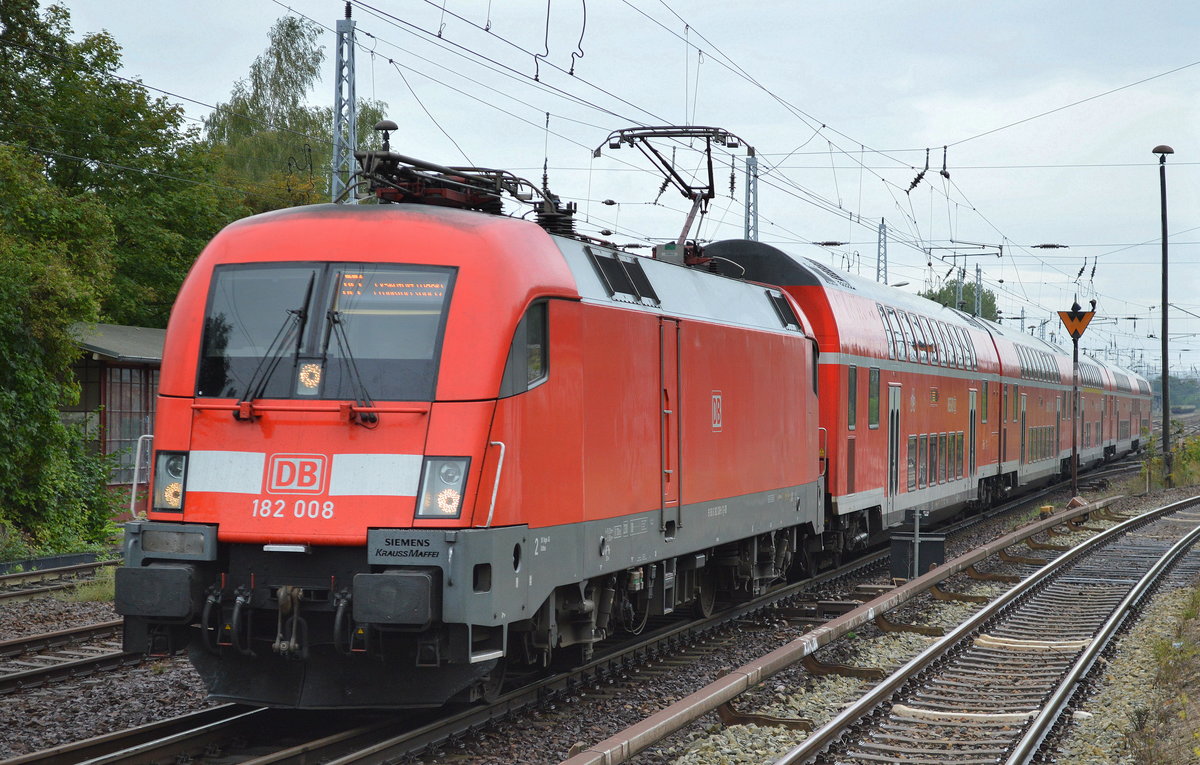 RE1 nach Frankfurt(Oder) mit 182 008 am 04.09.16 Berlin Hirschgarten.